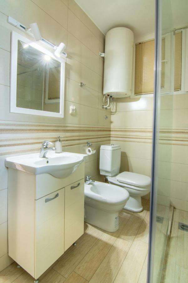 Green Paradise Square Apartment Skopje Eksteriør billede
